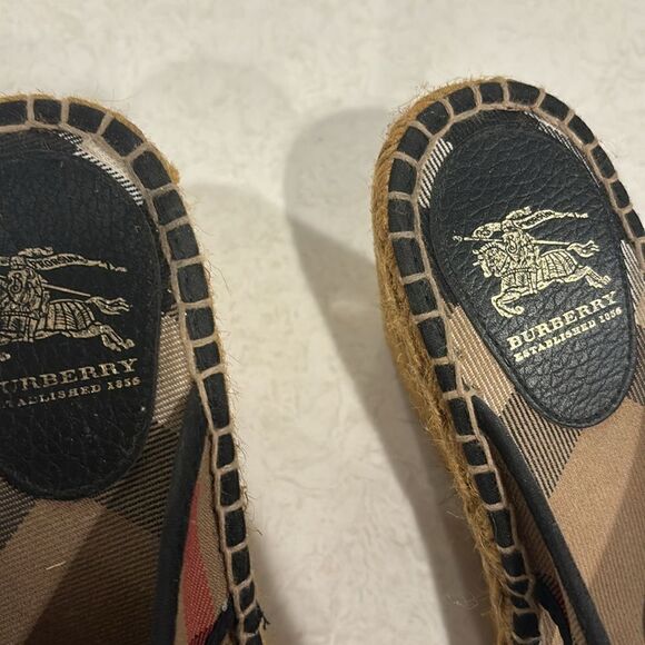 Burberry wedge checked pattern espadrilles EUC size 40 - Picture 2 of 6